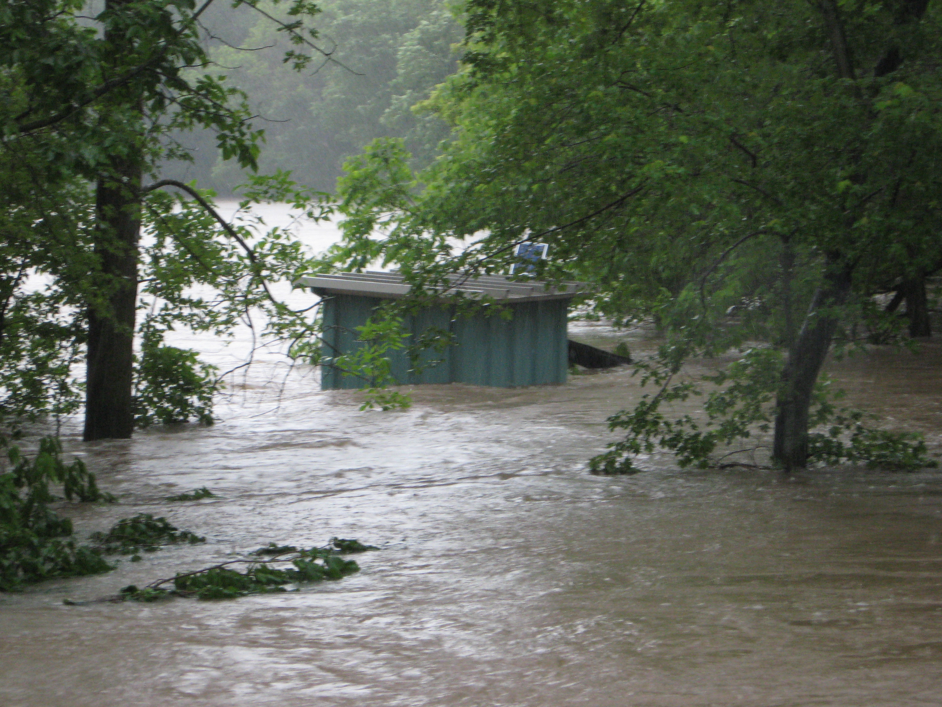 Flooded water around structure, https://www.usgs.gov/media/images/flooding-baraboo-river-wisconsin-june-2008